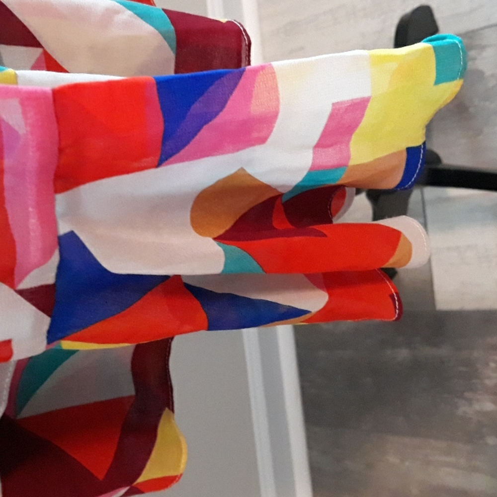 V Cristina Colorful Geometric Blouse - Picture 7 of 7